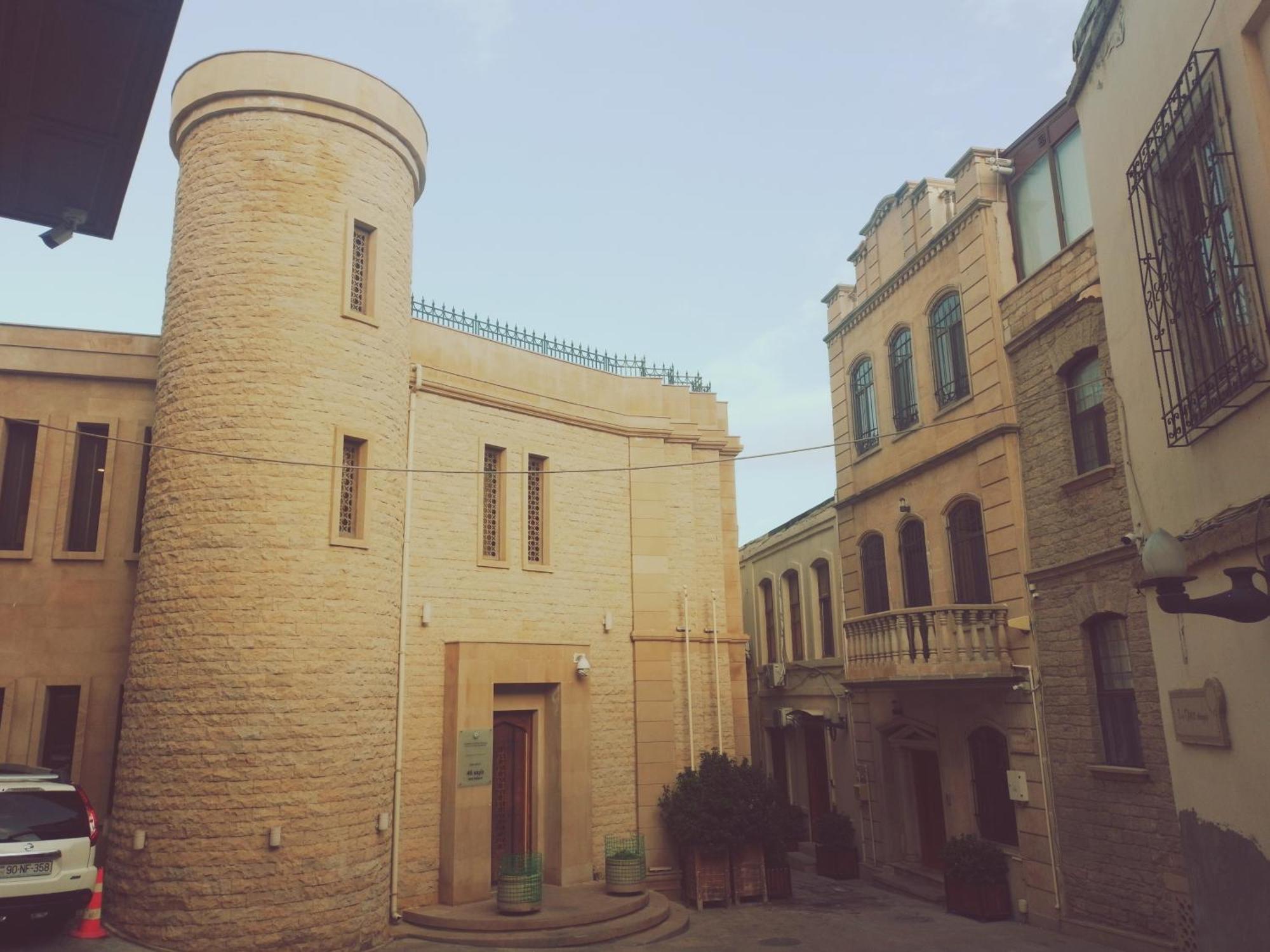 King Hostel Center Baku Exterior photo